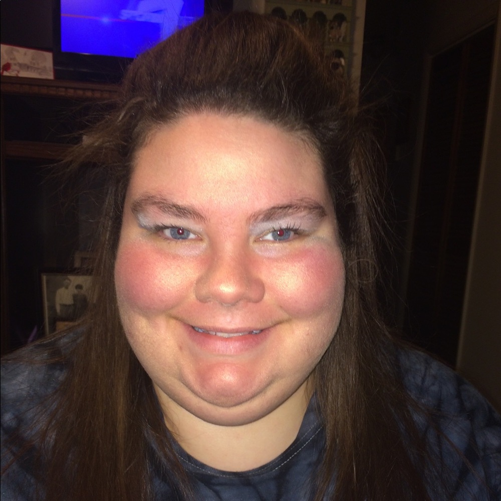 Meet your Posher, Aly